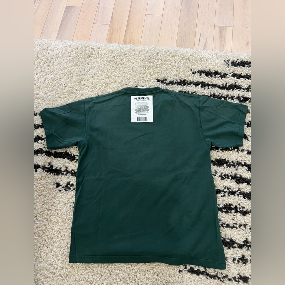 VETEMENTS Logo Staff T Shirt - Picture 4 of 6